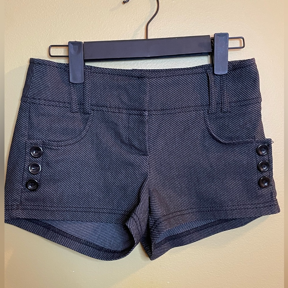 Papaya Short/Shorts - S - Picture 1 of 7